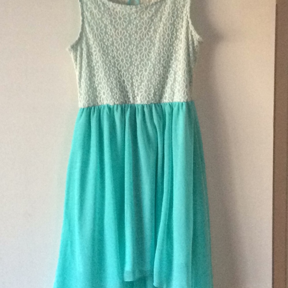 A mint green dress.